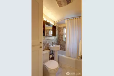 7943 31st Avenue SW, Seattle, WA 98126 - Photo 11