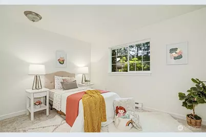 25025 SE Klahanie Boulevard #J102, Sammamish, WA 98029 - Photo 17