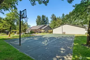 25025 SE Klahanie Blvd, Sammamish, WA 98029 - Photo 35