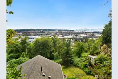 2323 12th Avenue S, Seattle, WA 98144 - Photo 3