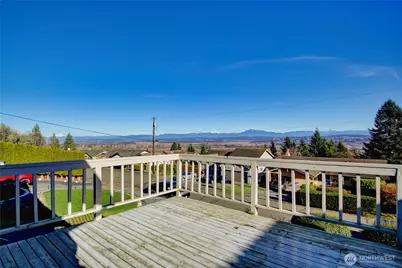 7208 Yew Street, Everett, WA 98203 - Photo 3