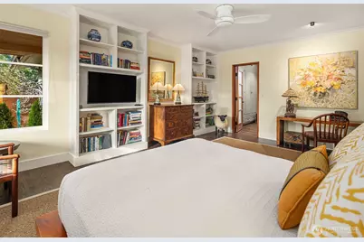 1561 Magnolia Boulevard W, Seattle, WA 98199 - Photo 17