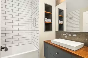 1561 Magnolia Blvd W, Seattle, WA 98199 - Photo 15