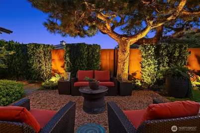 1561 Magnolia Boulevard W, Seattle, WA 98199 - Photo 33