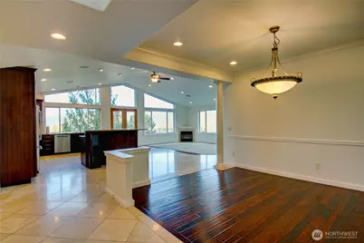 23090 Buchanan Street, Mount Vernon, WA 98273 - Photo 5