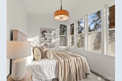 12834 Ashworth Avenue N, Seattle, WA 98133 - Photo 25