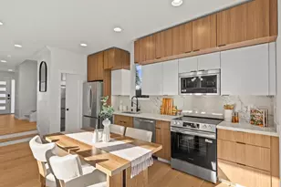 12834 Ashworth Ave N, Seattle, WA 98133 - Photo 11