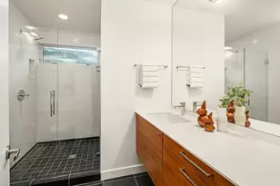 5323 NE 42nd St, Seattle, WA 98105 - Photo 21