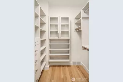 5323 NE 42nd Street, Seattle, WA 98105 - Photo 19