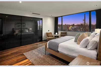 5221 37th Avenue NE, Seattle, WA 98015 - Photo 9