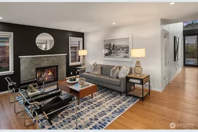 5221 37th Avenue NE, Seattle, WA 98015 - Photo 3