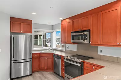 321 E Thomas Street #303, Seattle, WA 98102 - Photo 5