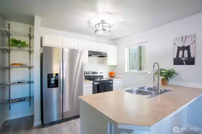 819 134th Street S, Tacoma, WA 98444 - Photo 11