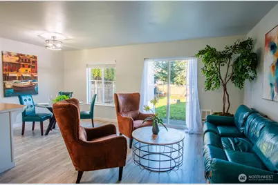 819 134th Street S, Tacoma, WA 98444 - Photo 7