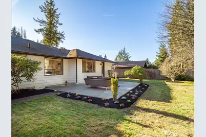 8611 Holly Lane, Edmonds, WA 98026 - Photo 27