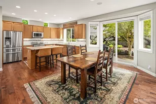 25417 NE 3rd Pl, Sammamish, WA 98074 - Photo 9