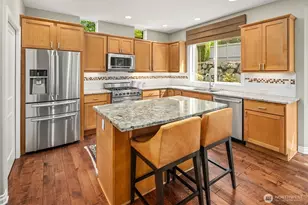 25417 NE 3rd Pl, Sammamish, WA 98074 - Photo 11