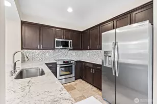 18704 109 Ln SE, Renton, WA 98055 - Photo 11