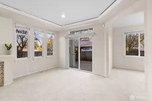 18704 109 Ln SE, Renton, WA 98055 - Photo 7