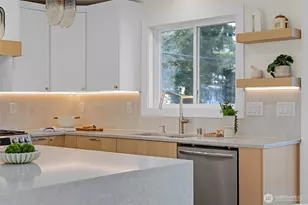 1424 150th Ave SE, Bellevue, WA 98007 - Photo 11