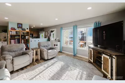 387 Max William Loop, Poulsbo, WA 98370 - Photo 5