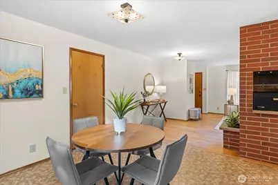 323 NW 202nd Street, Shoreline, WA 98177 - Photo 9