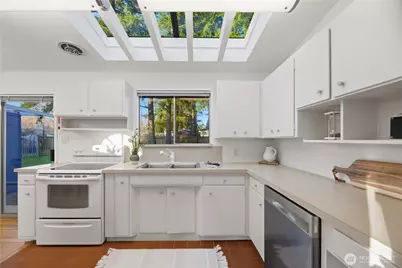 9004 NE 178th Street, Bothell, WA 98011 - Photo 9