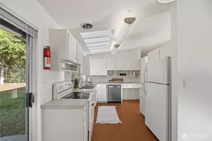 9004 NE 178th St, Bothell, WA 98011 - Photo 13