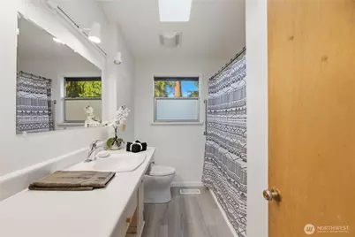 9004 NE 178th Street, Bothell, WA 98011 - Photo 17