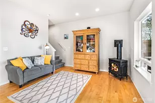 18184 Capet Zalsiluce Rd, La Conner, WA 98257 - Photo 9