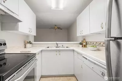 2520 S 317th Street #103, Federal Way, WA 98003 - Photo 5