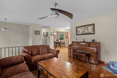 4901 66th Avenue W, University Place, WA 98467 - Photo 3