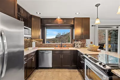 222 Austin Ave, Wenatchee, WA 98801 - Photo 17