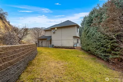 222 Austin Ave, Wenatchee, WA 98801 - Photo 35