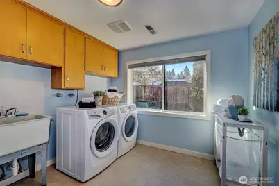 1419 179th Place NE, Bellevue, WA 98008 - Photo 29