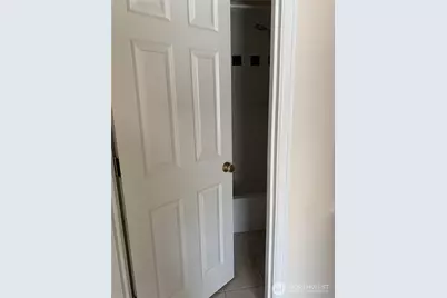 13820 SE Newport Way, Bellevue, WA 98006 - Photo 15