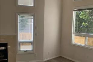 13820 SE Newport Way, Bellevue, WA 98006 - Photo 5