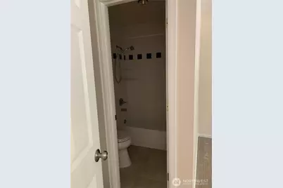 13820 SE Newport Way, Bellevue, WA 98006 - Photo 19