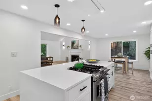 21401 SE 16th Pl, Sammamish, WA 98074 - Photo 11