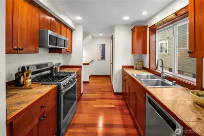 734 N 92nd Street #A, Seattle, WA 98103 - Photo 11