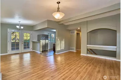 15946 SE 1st Street, Bellevue, WA 98008 - Photo 5