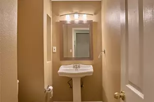 15946 SE 1st St, Bellevue, WA 98008 - Photo 17