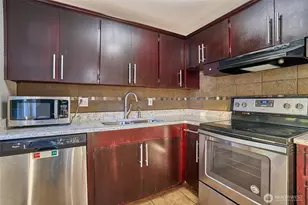 15946 SE 1st St, Bellevue, WA 98008 - Photo 9