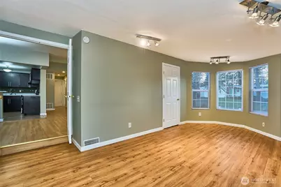 15946 SE 1st Street, Bellevue, WA 98008 - Photo 19