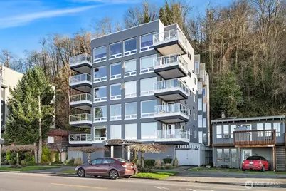 1402 Alki Avenue SW #402, Seattle, WA 98116 - Photo 1