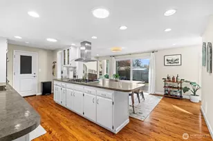 7704 45th St Ct W, University Place, WA 98466 - Photo 5