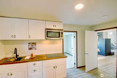 8739 F and S Grade Rd, Sedro Woolley, WA 98284 - Photo 23