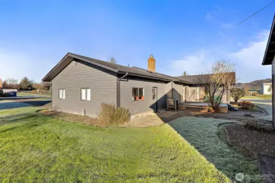1655 Wheaton Street, Raymond, WA 98577 - Photo 25
