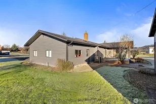 1655 Wheaton St, Raymond, WA 98577 - Photo 25