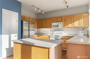 9016 176th St Ct E, Puyallup, WA 98375 - Photo 5